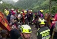 Colombia, una frana seppellisce una strada e un autobus a Pueblo Rico: almeno tre morti (ANSA)
