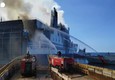 Traghetto incendiato: le operazioni di spegnimento © ANSA