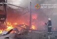 Ucraina, bombardamenti a Dnipro: colpiti un asilo e un condominio © ANSA
