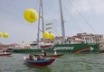 Venezia, la protesta di Greenpeace: 