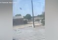 Sparatoria in Texas, il momento in cui il killer entra nella scuola: il video (ANSA)