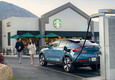 Volvo e Starbucks, alleanza Usa per ricarica auto al caffè (ANSA)