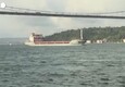 Grano, la prima nave battente bandiera turca attraversa il Bosforo © ANSA