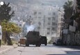 Cisgiordania, blindati israeliani sparano gas lacrimogeni contro palestinesi © ANSA