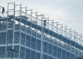 Impalcature montate sulle facciate di palazzi in ristrutturazione (ANSA)