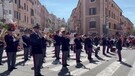 Genzano di Roma, la fanfara della Polizia di Stato inaugura l'Infiorata (ANSA)
