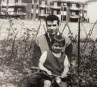 Magenta (Milano) - Maria Pellegrino con il papà nel giugno 1967 © ANSA
