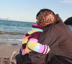 Francesca Turnu con il papà sulla spiaggia del Poetto a Cagliari © ANSA