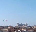 Il sorvolo su Roma delle Frecce Tricolori per la Festa della Repubblica (ANSA)