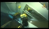 Concordia: l'interno di una cabina allagata