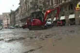 I Vigili del Fuoco liberano le strade dal fango a Genova