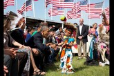 Cannon Ball Flag Day : President Barack Obama and young sioux boy (ANSA)