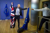 Brexit: negoziato al via ma pesa incertezza politica Gb (ANSA)