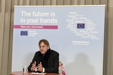 Guy Verhofstadt al panel di cittadini della Cofoe a Varsavia (ANSA)
