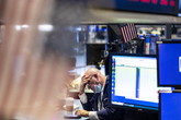 Borsa: Wall Street apre in calo, Dj -0,57%, Nasdaq -0,97%