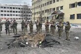 Ucraina, l'esercito suona l'inno dopo i bombardamenti