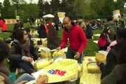 Torino sfida la pioggia per picnic di Pasquetta