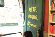 Libri in gondole, 'Acqua Alta' a Venezia