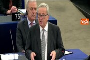 Strasburgo, Juncker: Da Ue 10 miliardi per affrontare crisi rifugiati