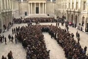 La Francia si ferma per ricordare le vittime