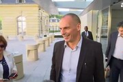 Varoufakis, o mi dimetto o si tratta di nuovo