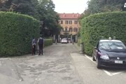 Berlusconi-Bee, cessione Milan slitta
