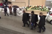 Rigopiano, primo funerale a Farindola