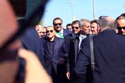 Silvio Berlusconi arriva al molo di Lacco Ameno a Ischia