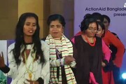 Bangladesh, sfilano le donne sopravvissute all'acido