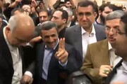 Ahmadinejad si candida a presidenza dell'Iran