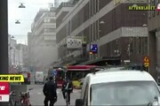 Attentato a Stoccolma, camion sui passanti