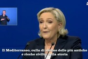 'L'omaggio' di Marine Le Pen a Francois Fillon