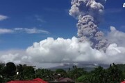 L'eruzione del vulcano delle Filippine in time-lapse