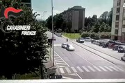 Il video dell'inseguimento tra due auto a Firenze