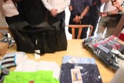 Ecco il kit del migrante: zaino con biancheria, vestiario e saponi
