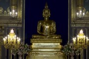 Papa Francesco incontra il Patriarca buddista in Thailandia