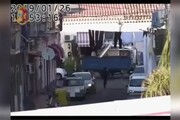 Droga: video Ps riprendono operazioni di spaccio a Catania