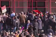 Albania, opposizione assalta sede del governo