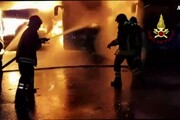 Incendio in un deposito di autobus nel Pistoiese