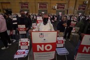 Napoli, commercianti in protesta contro le nuove restrizioni