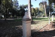 Roma, nei giardini del Pincio il busto che celebra gli 'eroi anti-Covid'
