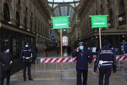 Milano, ingressi contingentati e sensi unici in Galleria Vittorio Emanuele