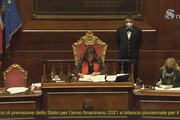 Manovra, Bernini in Aula attacca Conte: 'No telecamere no Conte'