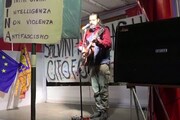 Sardine a Padova, piazza sfida a distanza Salvini