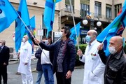 Coronavirus, a Torino la protesta di medici e infermieri contro la Regione