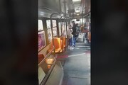 Fase 2, controlli antiressa su un bus a Napoli