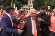 Gilet arancioni in piazza a Roma, tensioni con le forze dell'ordine
