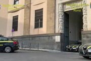 Rifiuti: blitz Gdf nella più grande discarica della Sicilia, 5 arresti