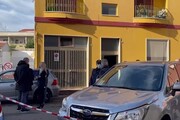 Lite in condominio, anziano ucciso nel Cagliaritano: i rilievi della polizia scientifica