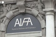 L'Italia e mezza Europa sospendono AstraZeneca